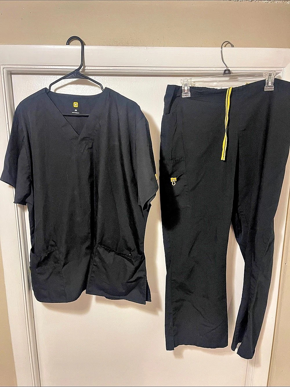 Black and yellow Scrub Top Pants 2X